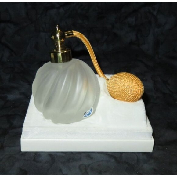 Roberto Capucci Made in France Frosted Crystal Glass Atomizer Spray Bottle - Picture 3 of 8